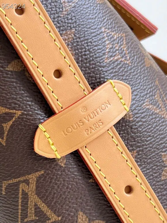 Louis Vuitton CARRYALL PM Bag LV M46203 - Image 6