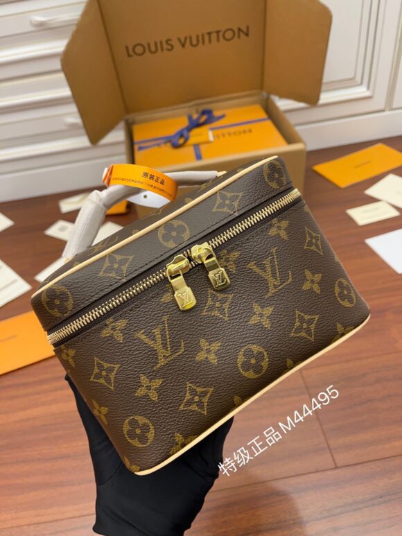 Louis Vuitton Nice Mini handbag 20cm M44495 - Image 4