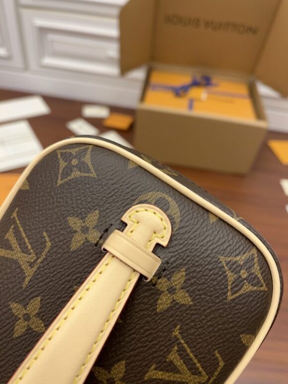 Louis Vuitton Nice Mini handbag 20cm M44495 - Image 11