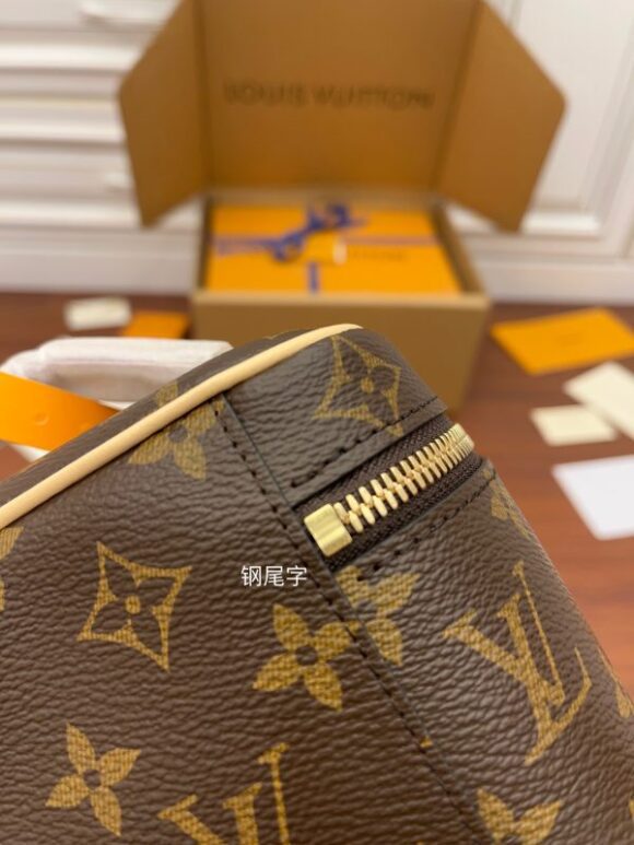 Louis Vuitton Nice Mini handbag 20cm M44495 - Image 12